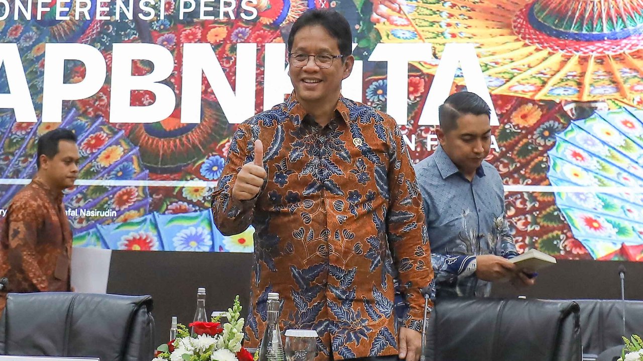 Menteri Keuangan (Menkeu) Purbaya Yudhi Sadewa saat membeberkan kinerja Pendapatan dan Belanja Negara (APBN) per September 2025 di Kementerian Keuangan, Jakarta, Selasa (14/10/2025).