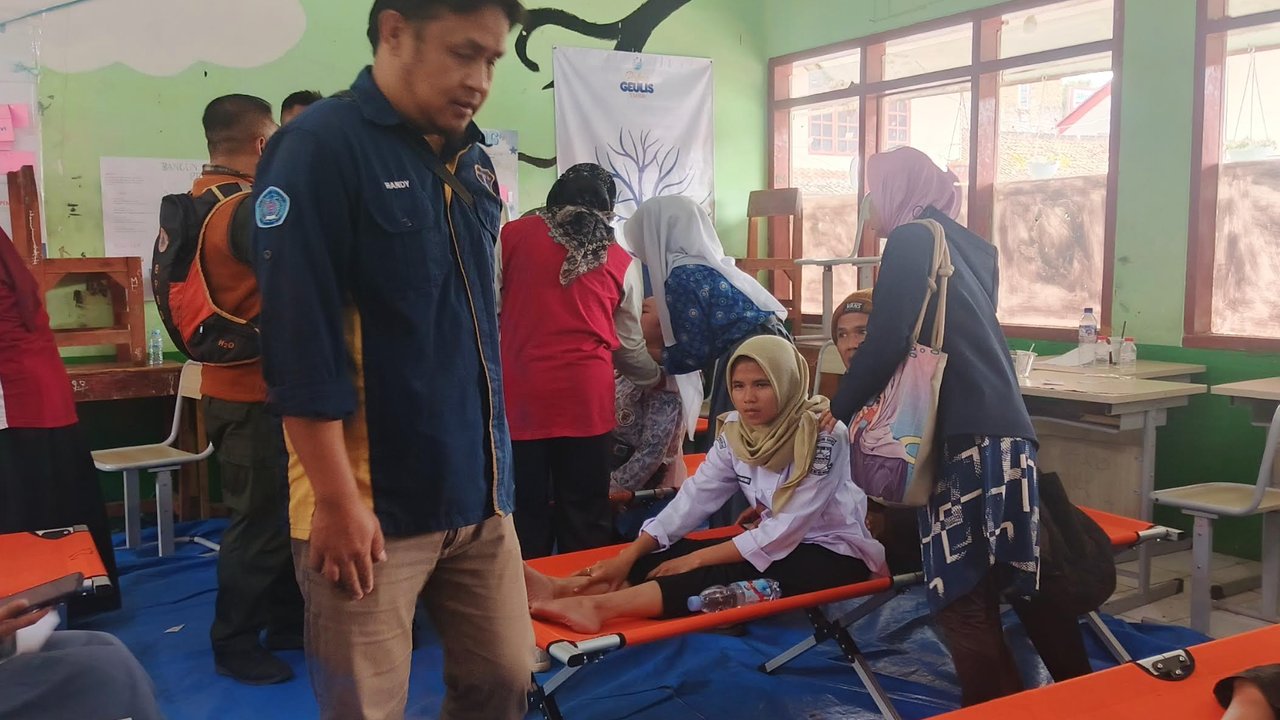 Guru SD di Cisarua Tumbang Usai Cicipi MBG: Keluhkan Mual, Pusing, hingga Dada Panas