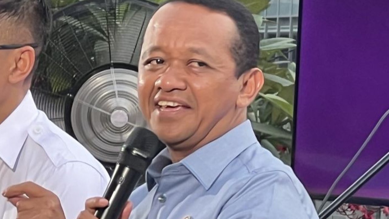 VIDEO: Respons Bahlil Usai Ramai Video Colek Paha saat Prabowo Bicara 