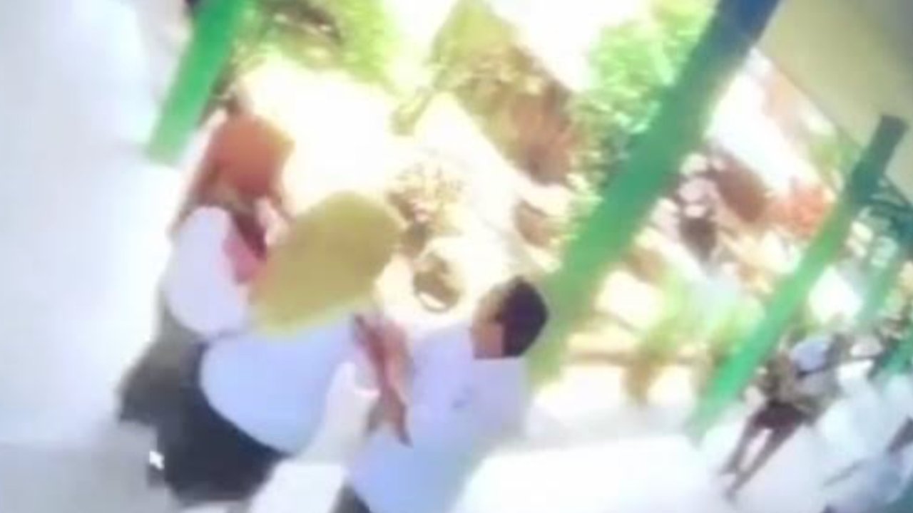 Guru SMA di Palembang Dianiaya Bendahara BOS Sekolah Gara-Gara Cekcok Soal Sertifikasi, Wajah Ditampar hingga Kepala Dibenturkan Dinding