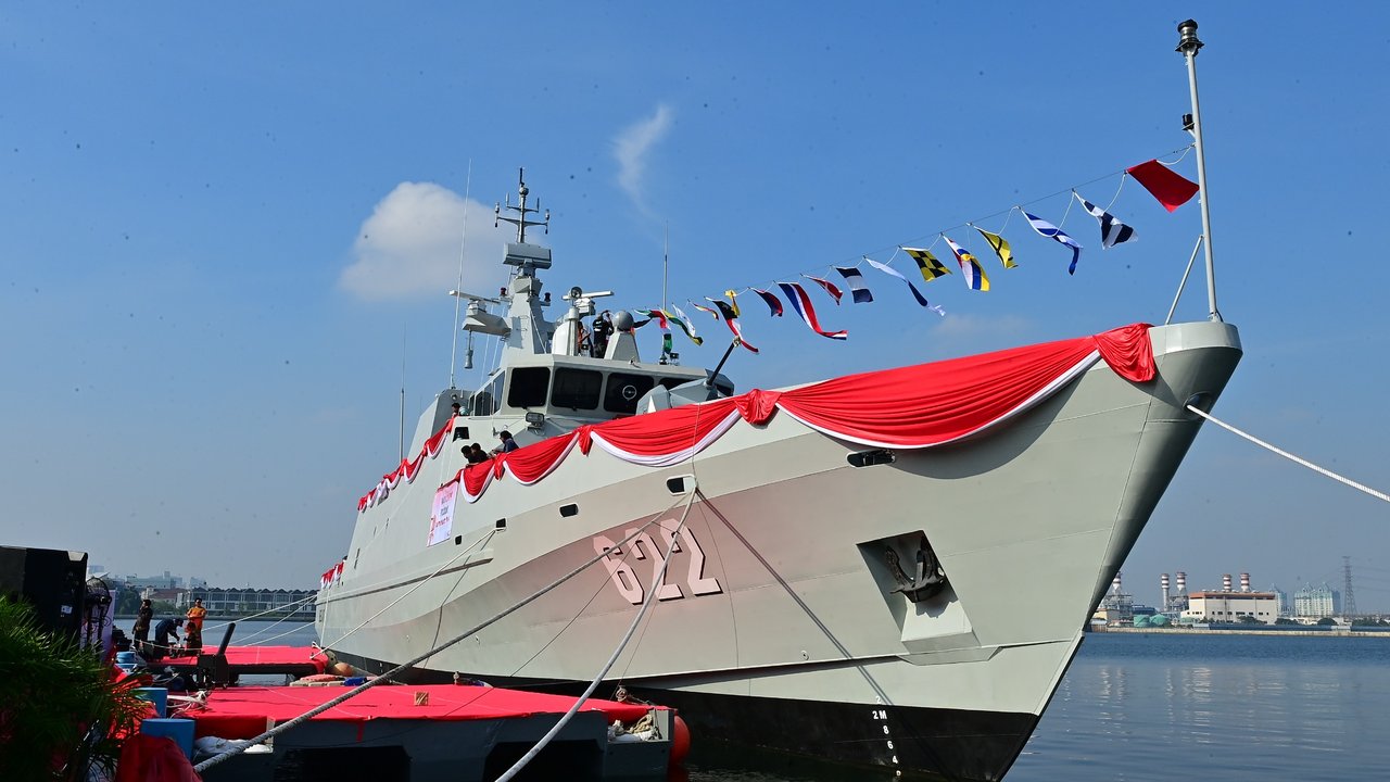 Peresmian Kapal Cepat Rudal (KCR) 60 yang dinamakan KRI Belati-622 dalam acara Shipnaming yang dipimpin Kepala Staf Angkatan Laut (Kasal) Laksamana TNI Muhammad Ali