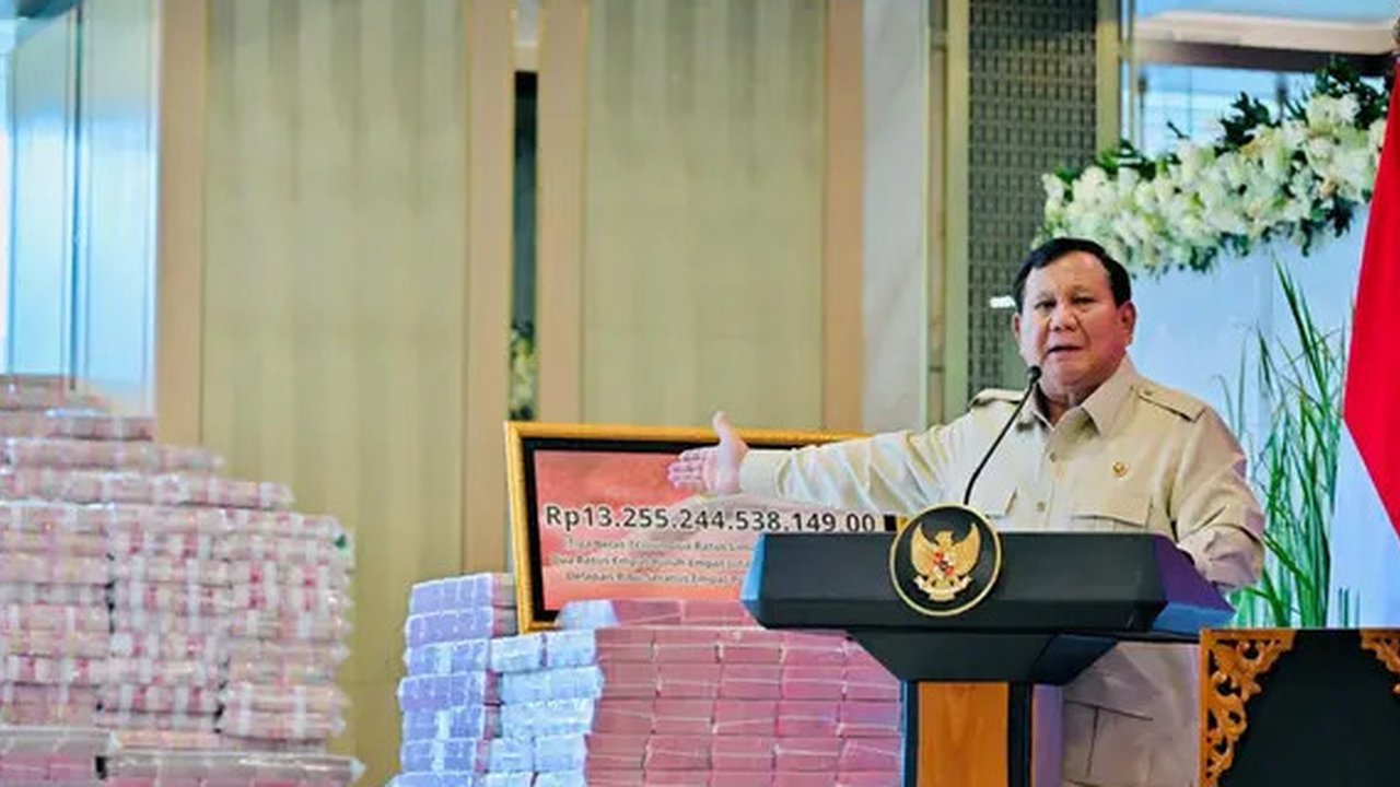 Prabowo Subianto hadiri penyerahanan duit hasil korupsi CPO (Liputan6.com/Biro Pers Istana)