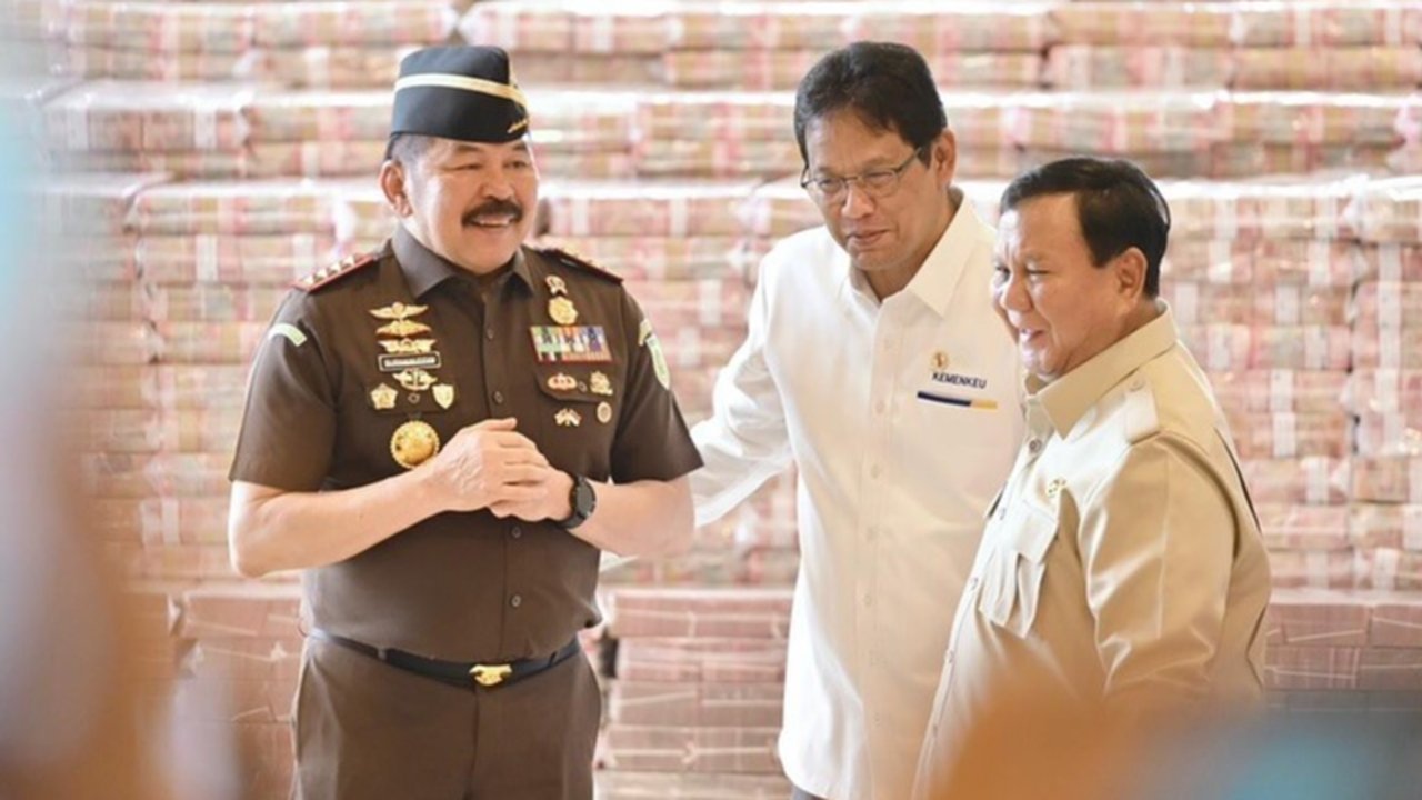 VIDEO: Momen Purbaya Lari-Lari Saat Tiba di Kejagung, Langsung Hampiri Prabowo Disambut Tawa