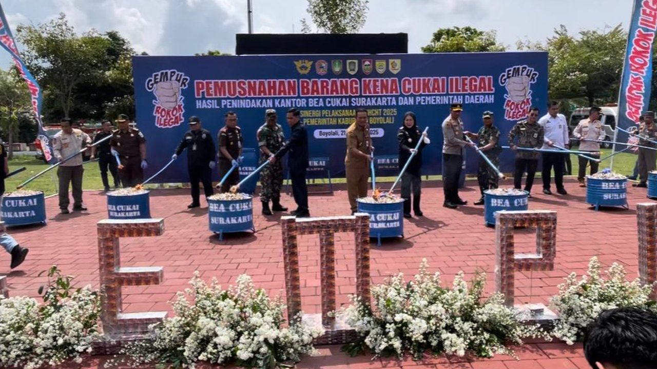Operasi Besar! Bea Cukai Solo Musnahkan Rokok Ilegal Capai 12,4 Juta Batang