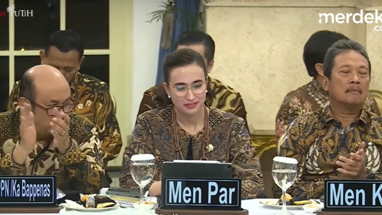 VIDEO: Senyum Manis Menpar Widiyanti, Kinerja Dipuji Prabowo di Sidang Kabinet