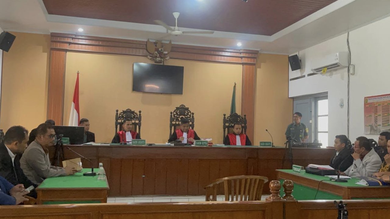 Kubu Alumnus UGM Penggugat Citizen Lawsuit Ijazah Jokowi Pesimis