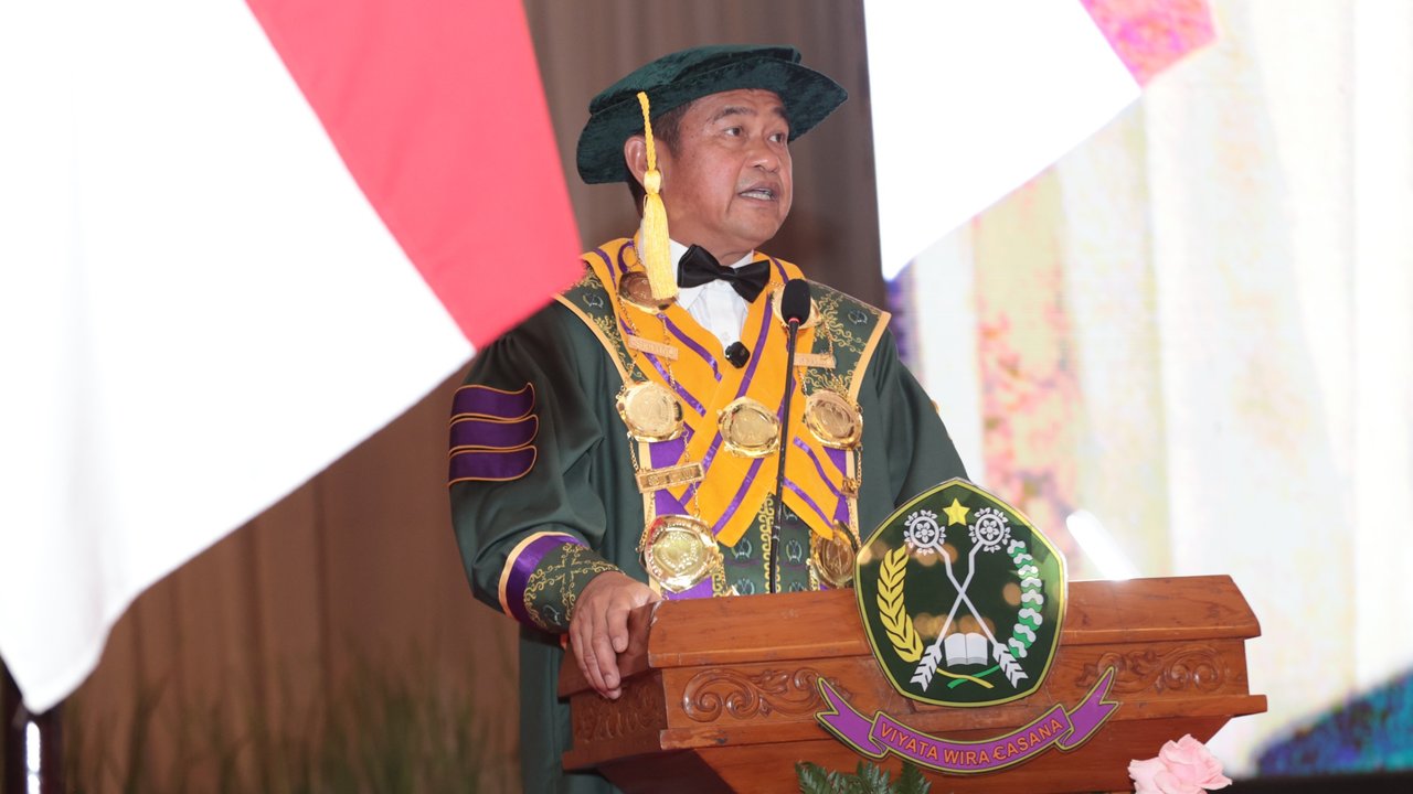 Kasad Jenderal Maruli Simanjuntak Memimpin Wisuda STHM 2025
