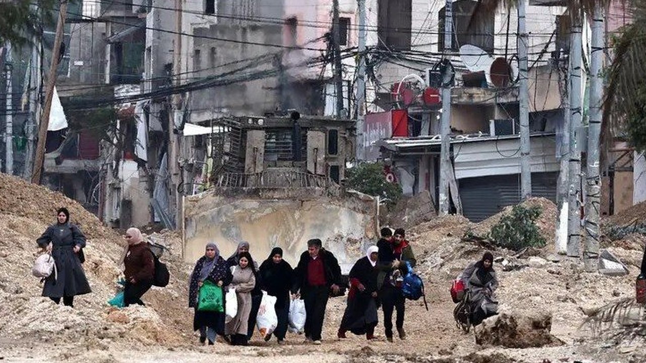 Warga Palestina di Tepi Barat diusir Israel.