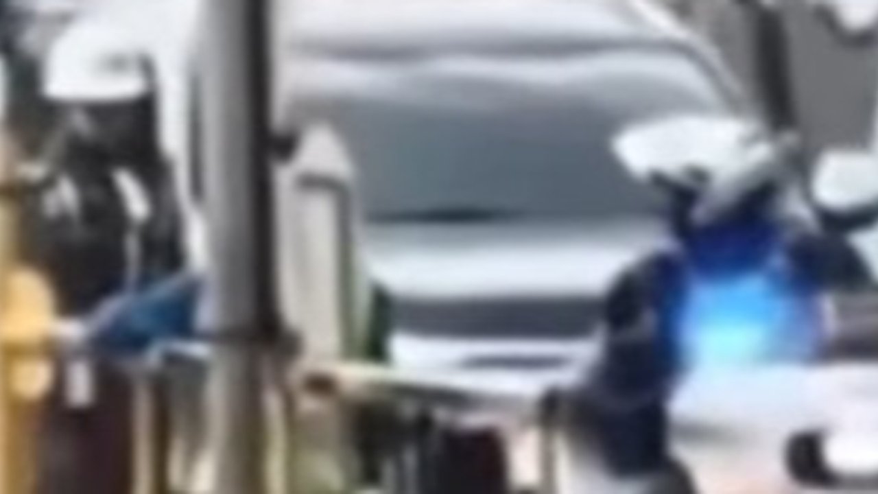 Viral Pajero Dikawal Patwal Terabas Jalur Transjakarta di Buncit Jaksel