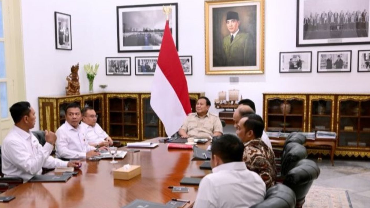 Prabowo Panggil Kapolri Sebelum Bertolak ke Malaysia, Terungkap Ini Isi Pembicarannya