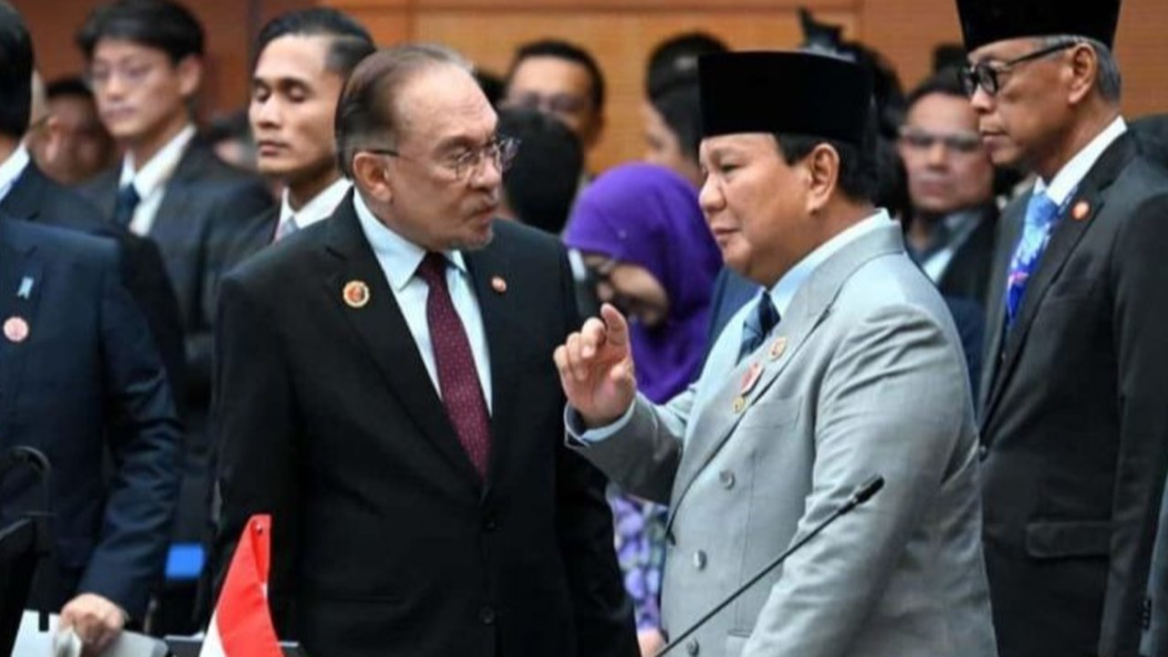 Presiden Prabowo Subianto menegaskan kemitraan ASEAN-Jepang sebagai jangkar perdamaian Indo-Pasifik. Simak bagaimana kolaborasi ini menjaga stabilitas kawasan di tengah ketidakpastian global!