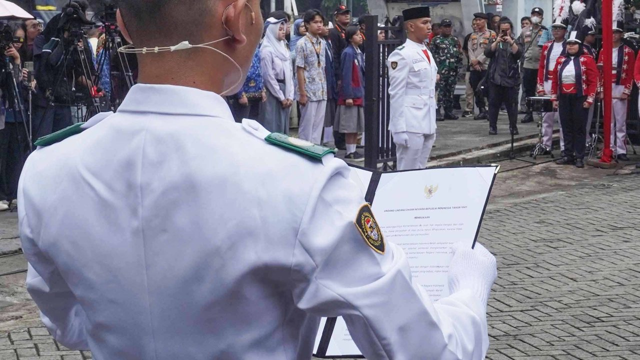 Upacara peringatan Hari Sumpah Pemuda di Museum Sumpah Pemuda, Jakarta, Selasa (28/10/2025).