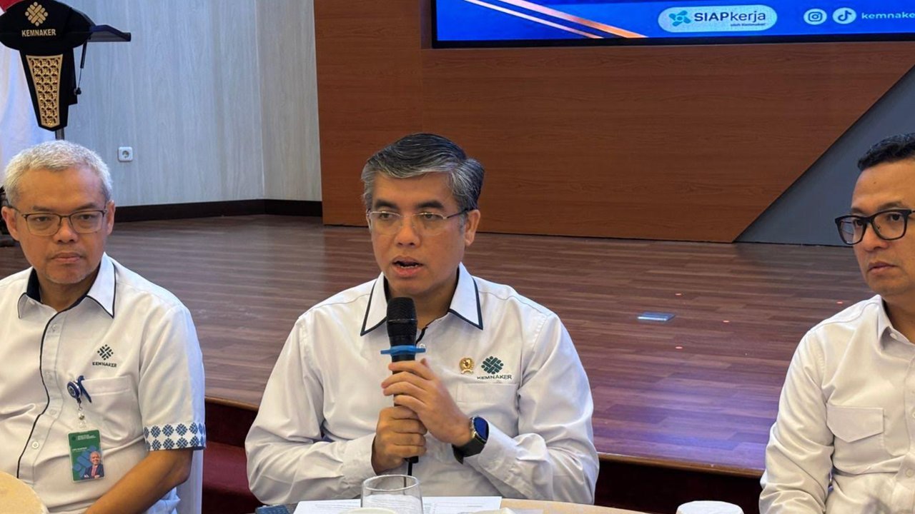 Menaker Bocorkan Aturan Baru UMP 2026