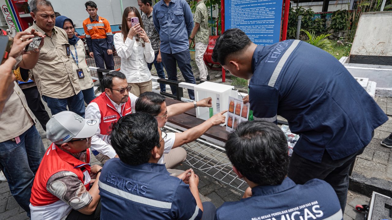 Respons Laporan Masyarakat, Dirut Pertamina Patra Niaga dan Dirjen Migas Turun Langsung Sidak ke SPBU di Jawa Timur