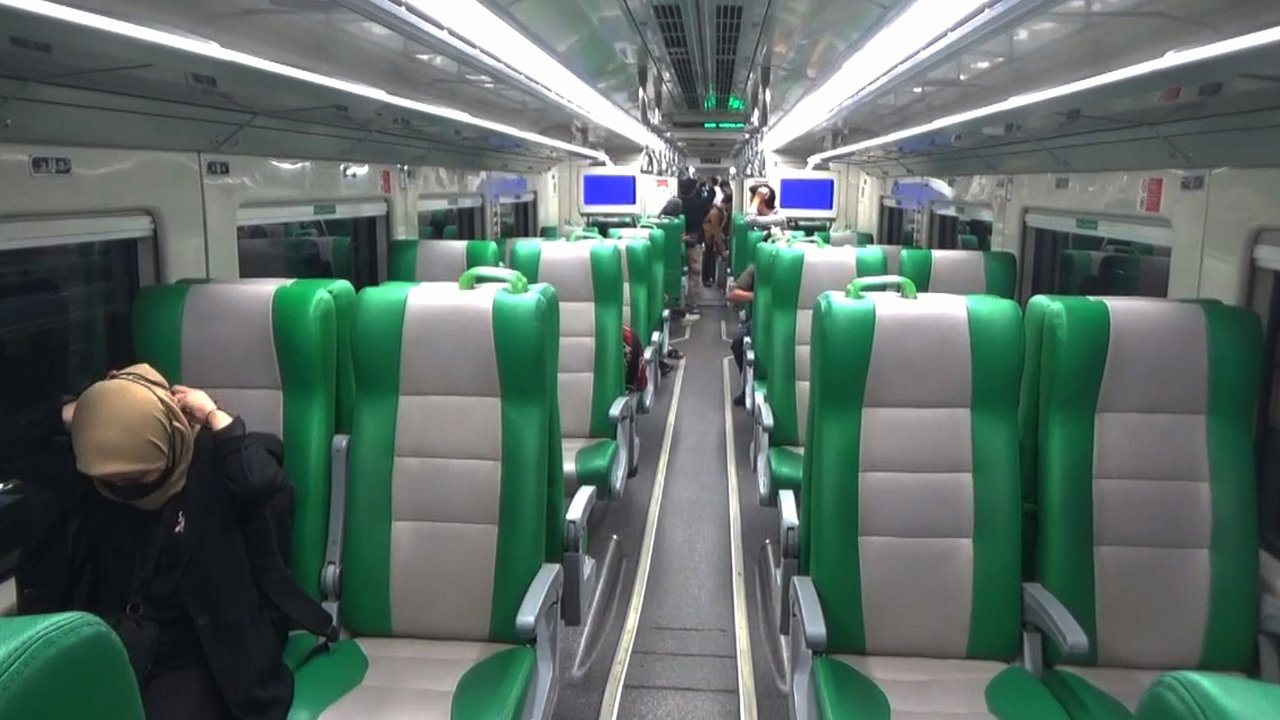 9,8 Juta Penumpang Gunakan KA Jarak Jauh di Daop 6 Yogyakarta dari Januari-September 2025
