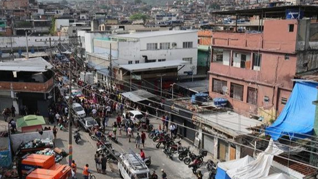 VIDEO: Bak Medan Tempur! Aparat Kepung Gembong Narkoba Brasil, 64 Orang Tewas