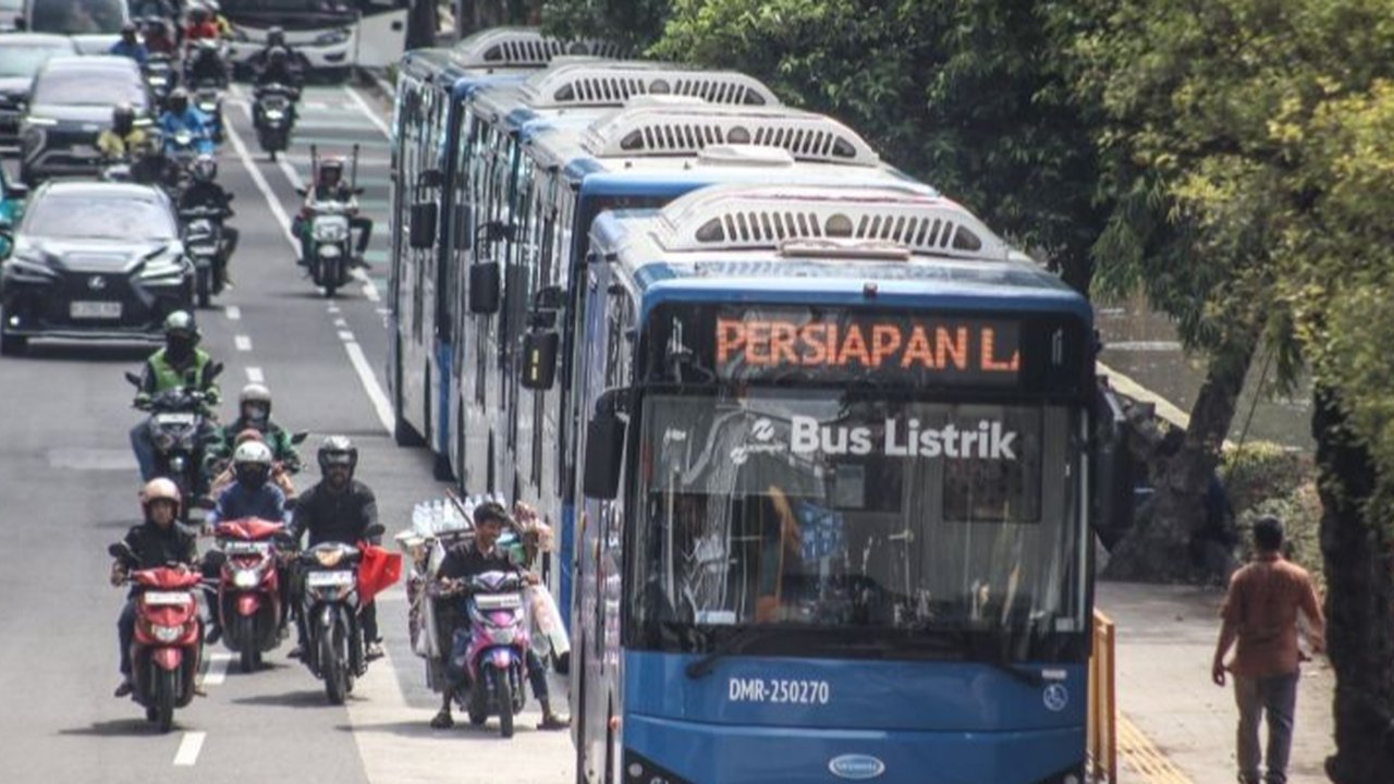 ilustrasi bus Transjakarta