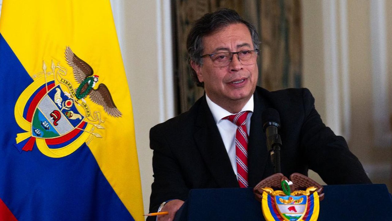 The president accused his ministers of performing poorly on key projects.