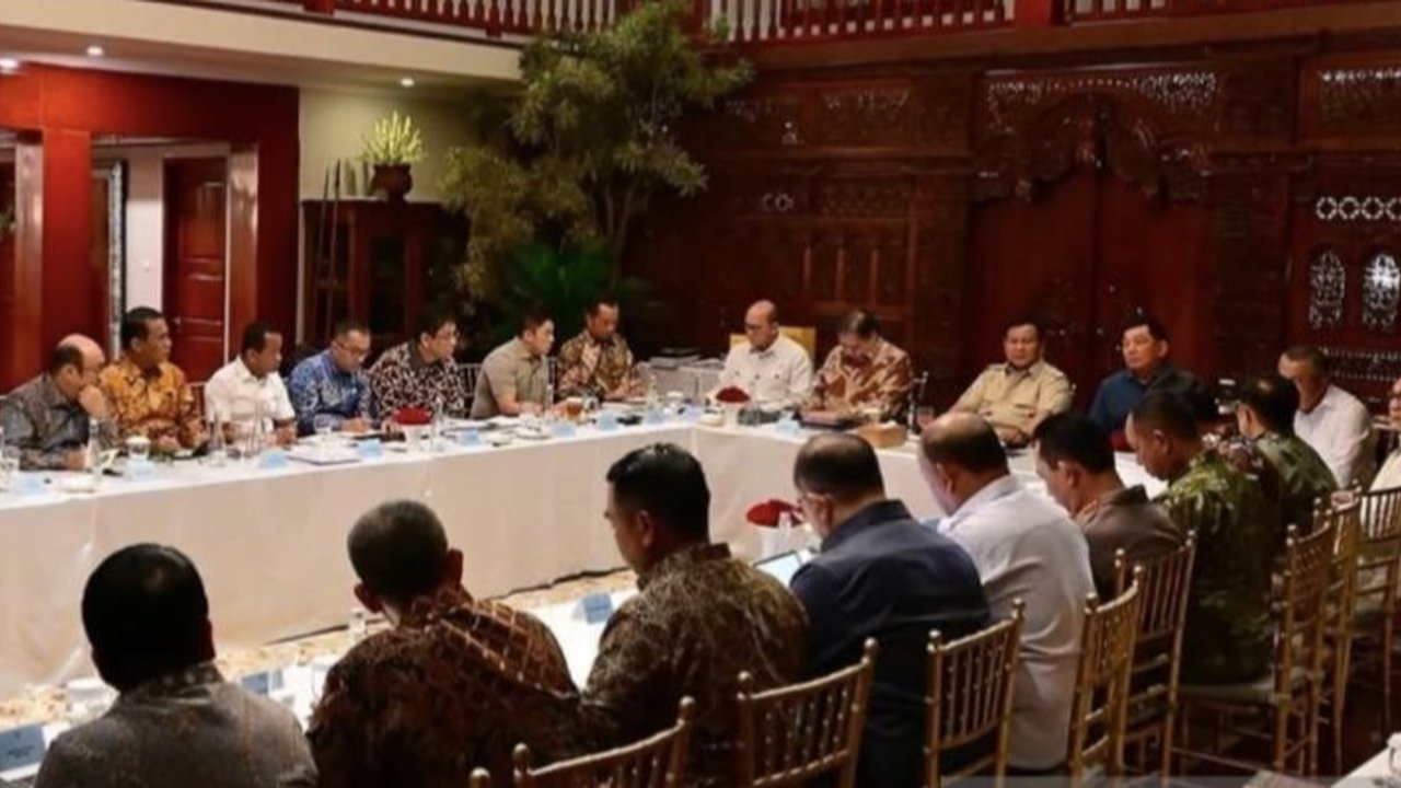 Prabowo Rapat Tengah Malam di Kertanegara, Mensesneg Bocorkan Isu yang Dibahas