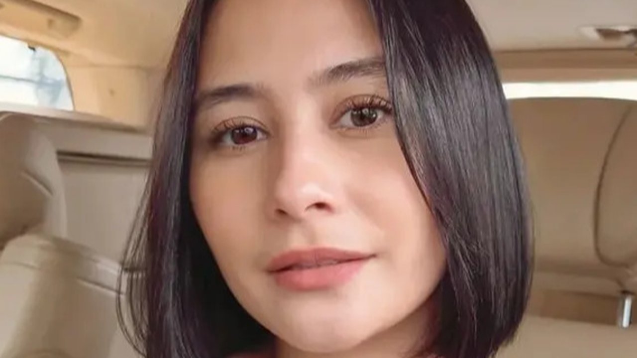 Prilly Latuconsina dengan rambut pendek (Foto: Instagram @prillylatuconsina96)