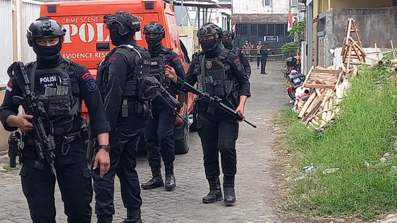 Densus 88 Antiteror Tangkap Terduga Teroris di Tanjung Balai