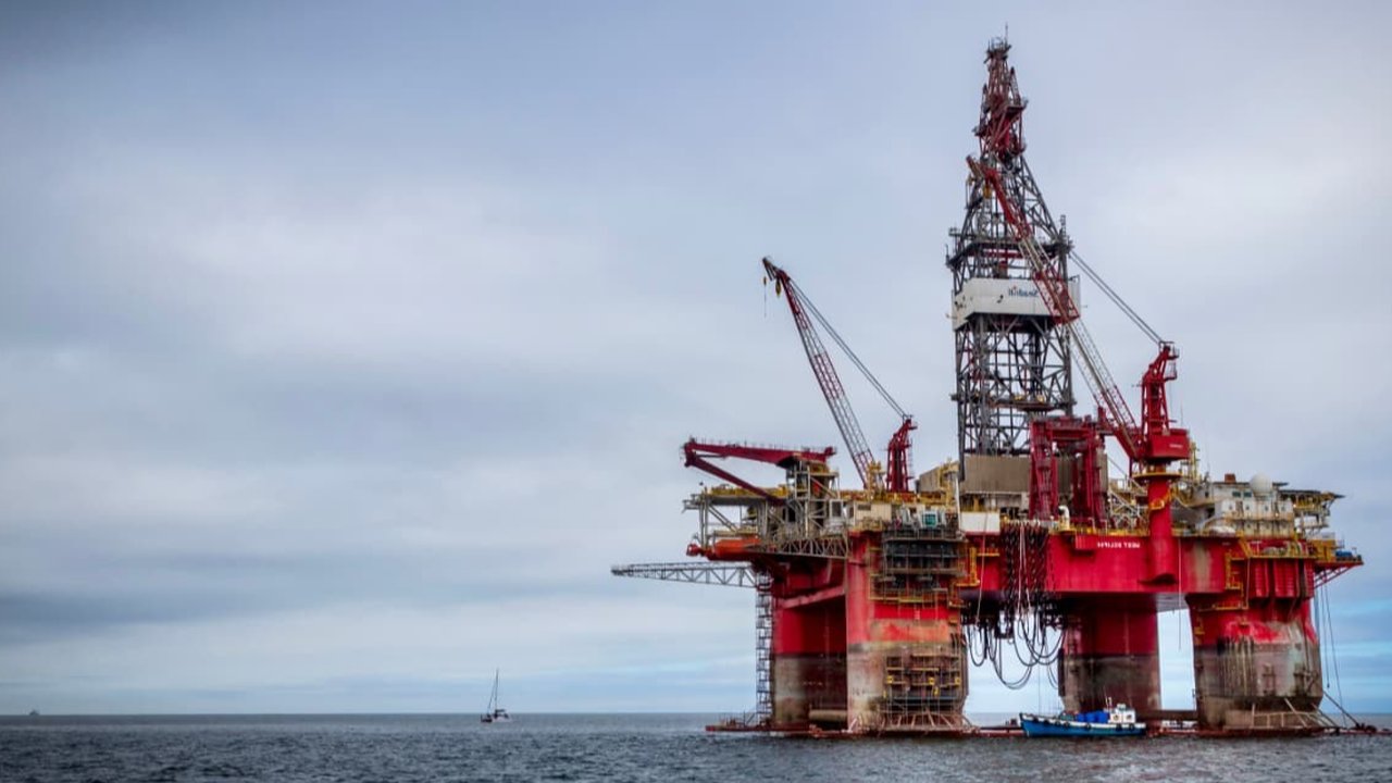 Riva Siahaan Jalani Sidang Perdana Kasus Korupsi Minyak Mentah