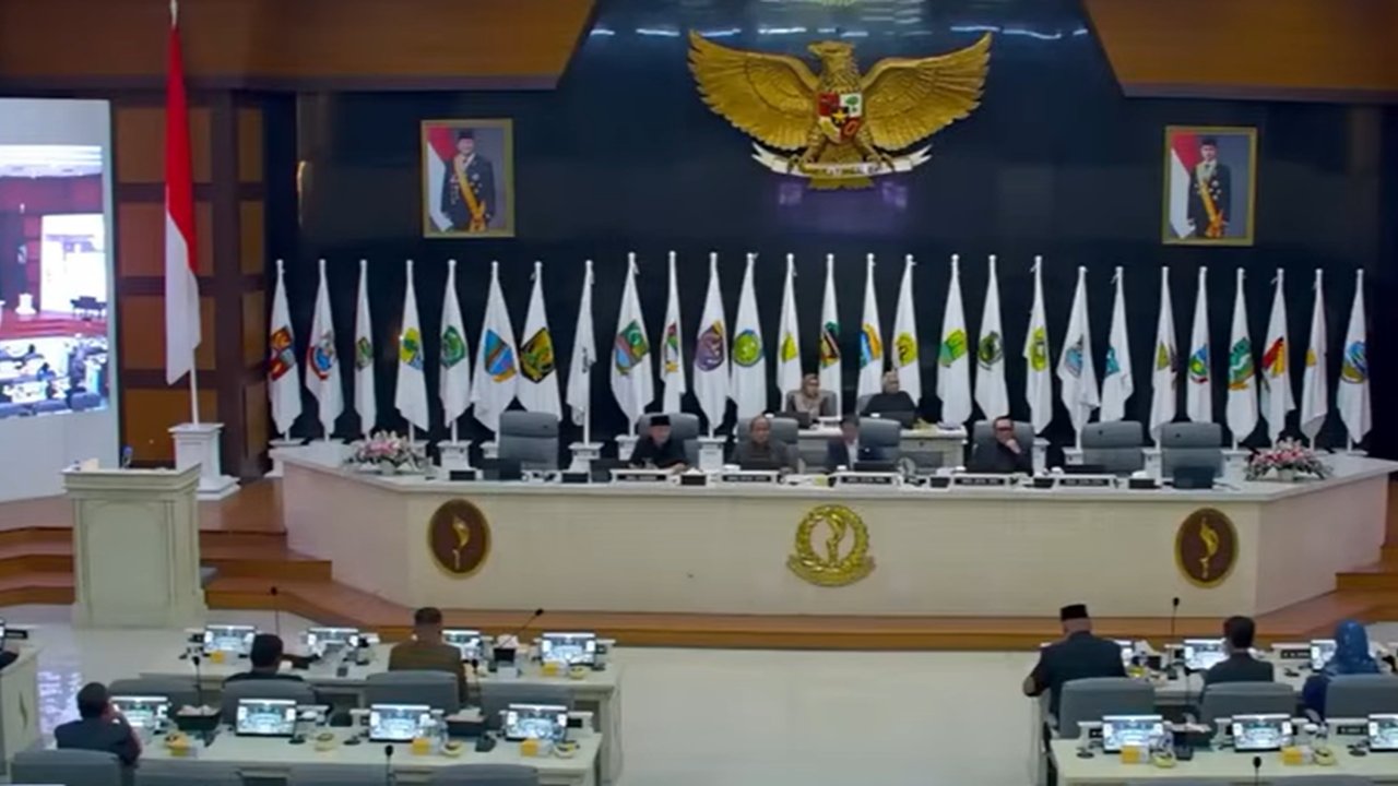 VIDEO: Panas! Banjir Interupsi DPRD PDIP Vs Golkar Depan Dedi Mulyadi Soal Tambang 