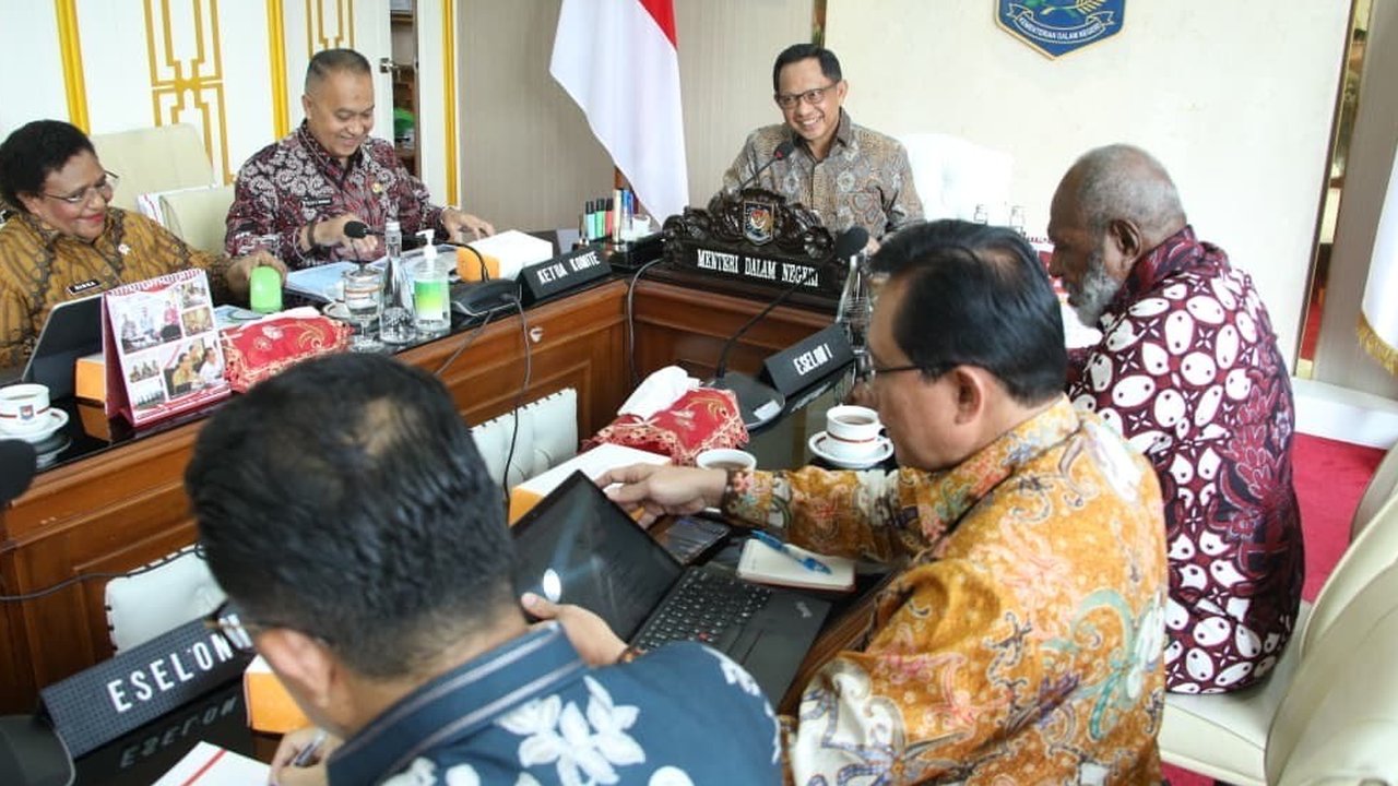 Mendagri Tegaskan Peran KEPP Otsus Papua dalam Penguatan Sinkronisasi dan Pengawasan Program Pembangunan