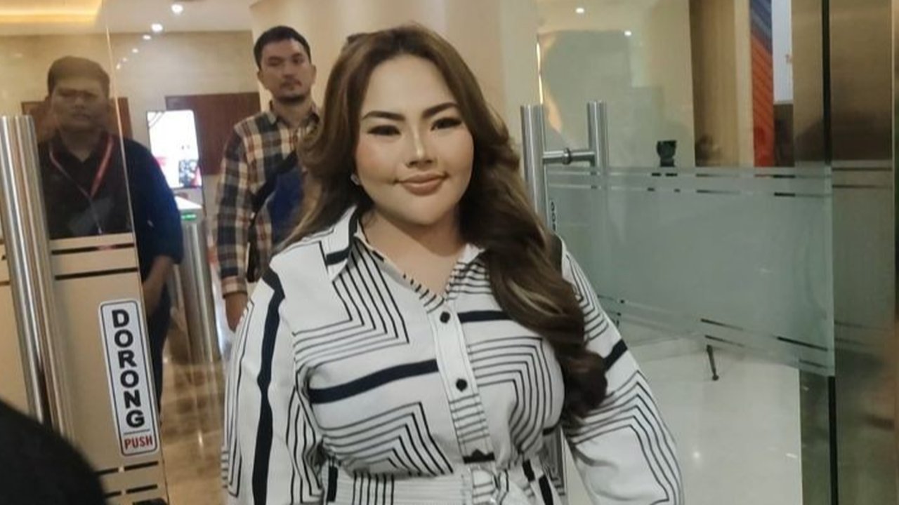 Polda Jabar Tetapkan Lisa Mariana Jadi Tersangka Video Syur bersama Pria Bertato