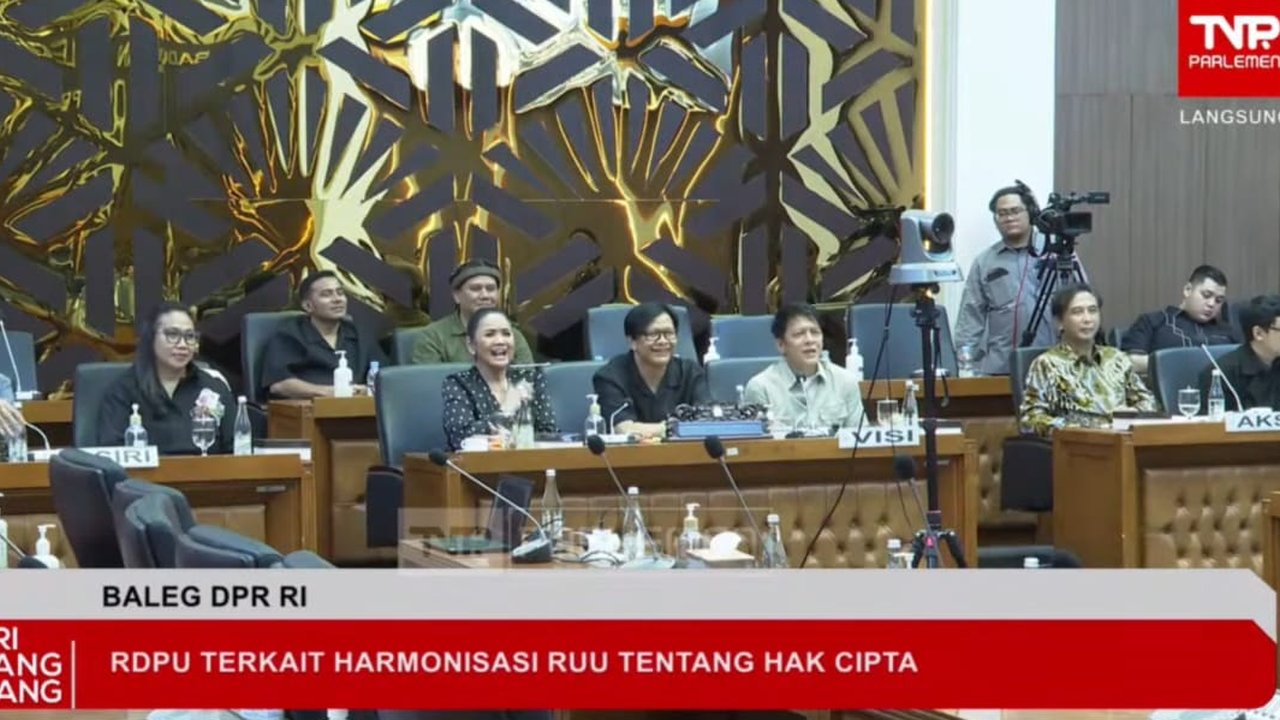 Adu Suara Merdu Ariel Noah Cs di DPR, Armand Maulana Nyeletuk Kalau Semua Nyanyi bisa 10 Menit Lebih Nih