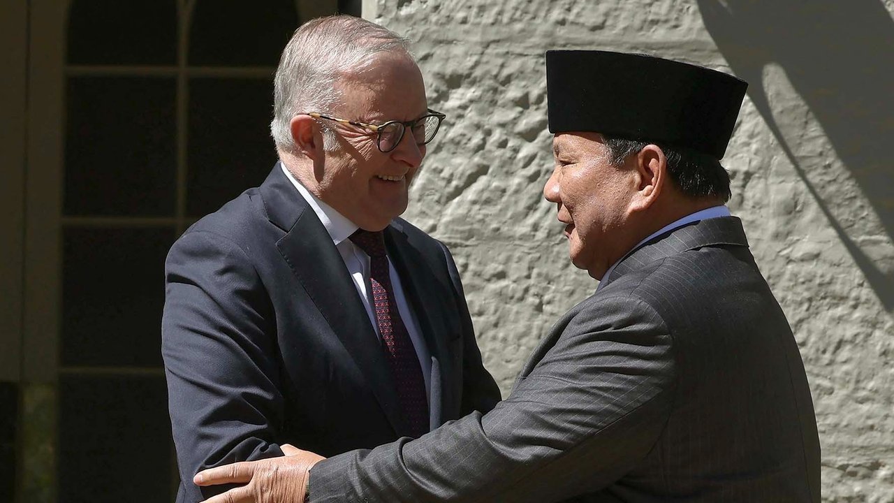 Presiden Prabowo Subianto saat bertemu Perdana Menteri Australia Anthony Albanese di Kirribilli House, Sydney, Australia, Rabu (12/11/2025).