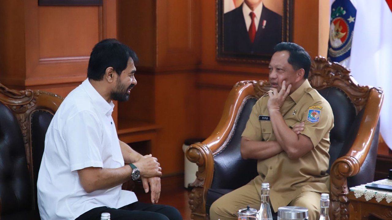 Gubernur Aceh Muzakir Sampaikan Selamat kepada Tito Karnavian atas Penganugerahan Gelar Adat dari Wali Nanggroe
