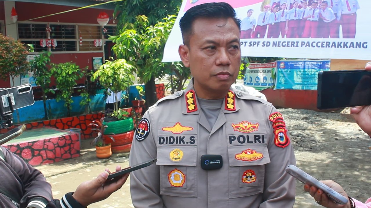 Kabid Humas Polda Sulsel Komisaris Besar Didik Supranoto