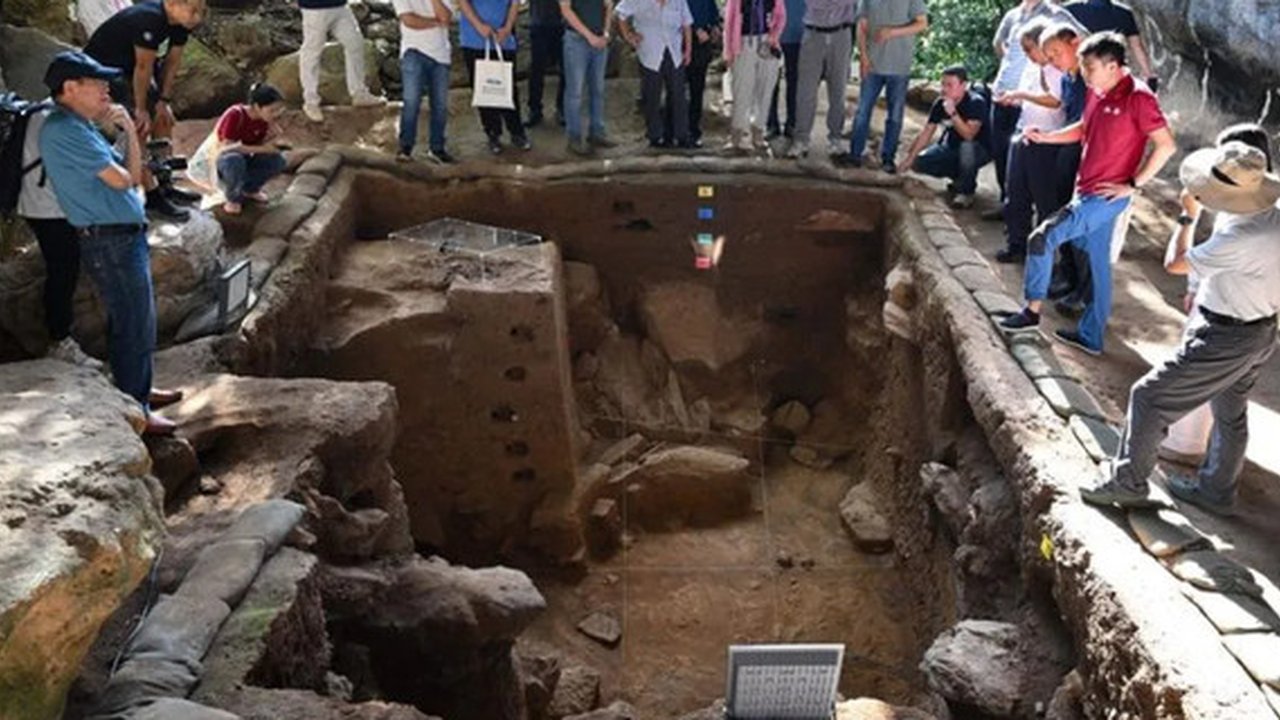 Temuan ini diyakini sebagai makam paling tua yang ditemukan di Hainan (Dok. Xinhua/Guo Cheng).