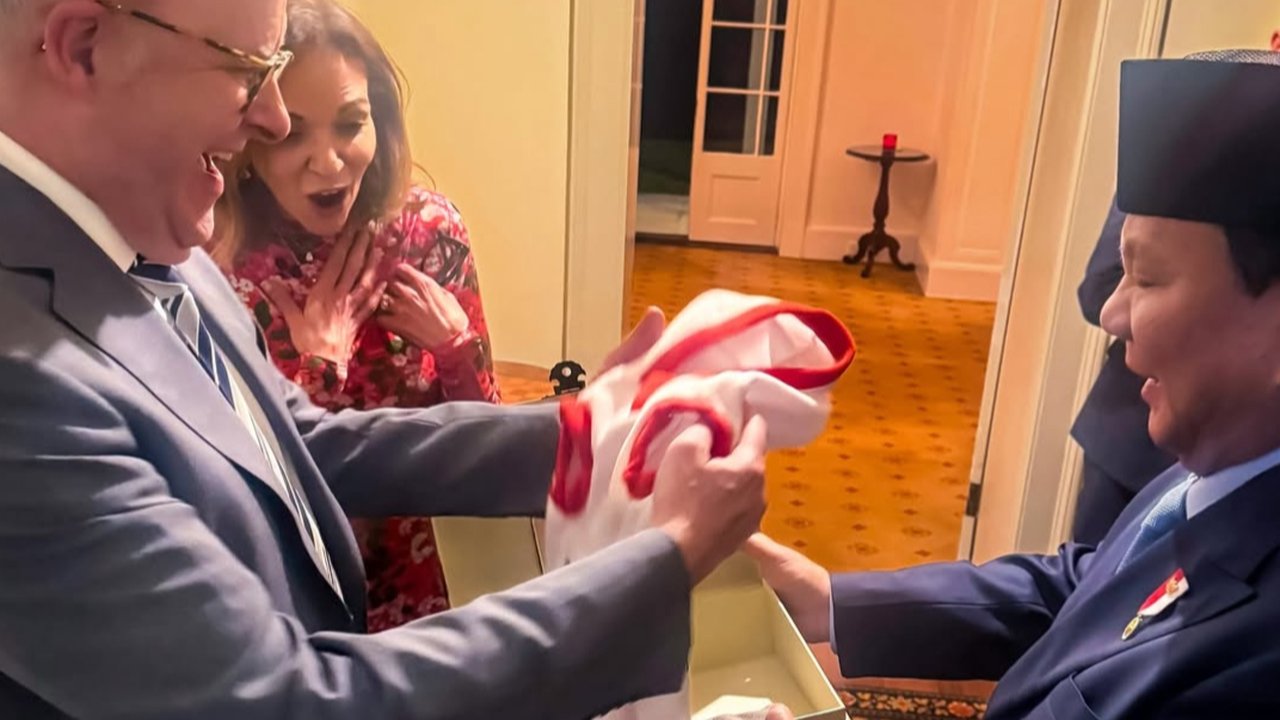 Presiden Prabowo Buat PM Australia Tersenyum Lewat Hadiah untuk Toto