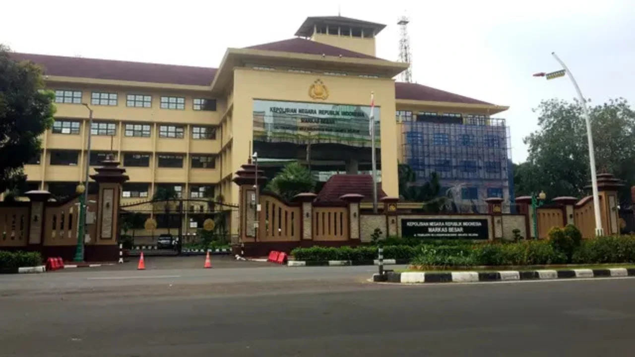 gedung mabes polri