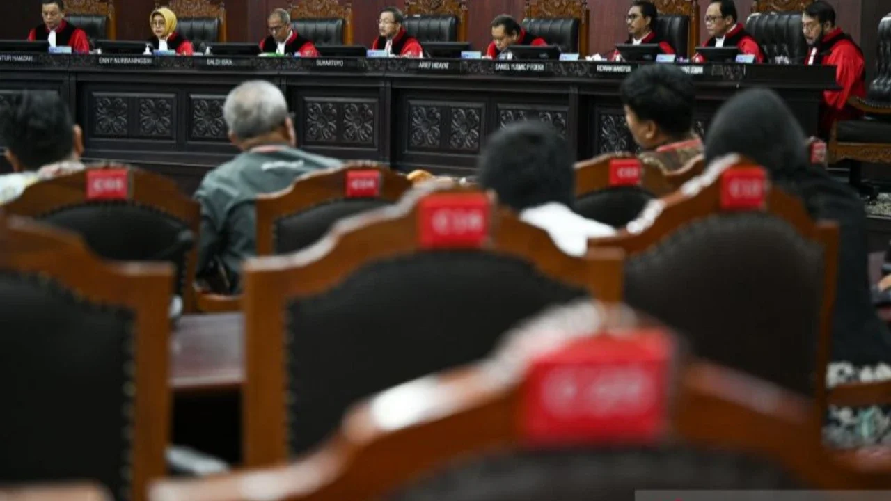 Komisi III soal Polisi Duduki Jabatan Sipil Wajib Pensiun: Tidak Ada yang Salah