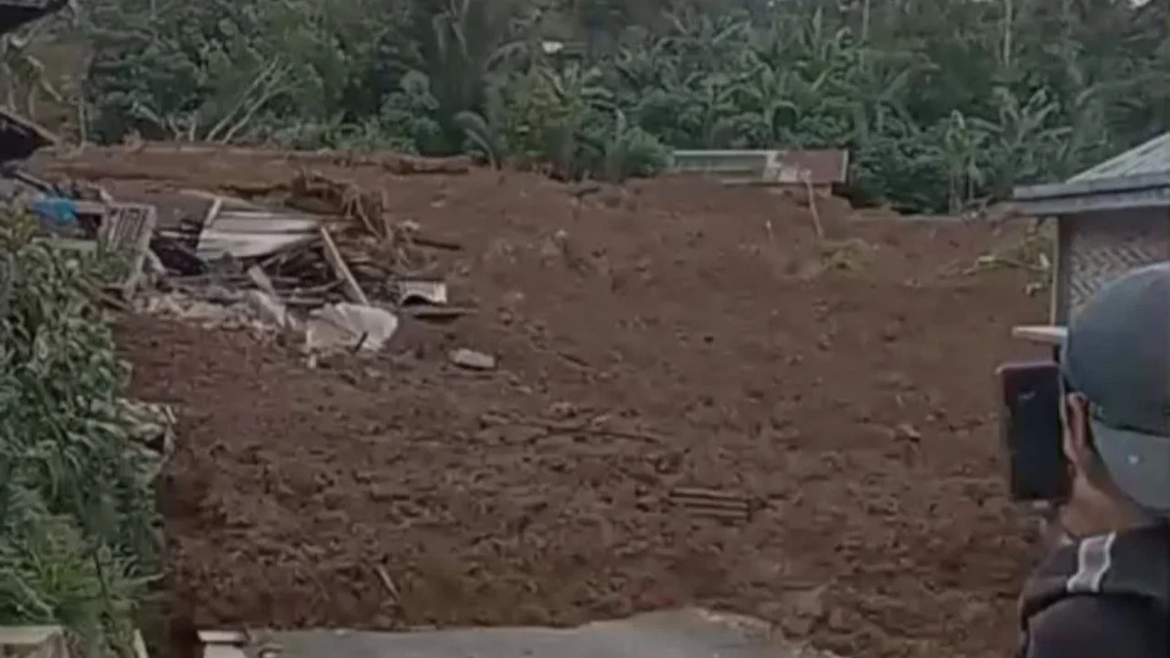 Longsor di Banjarnegara, 418 Orang Mengungsi dan 20 Rumah Rusak Tertimbun