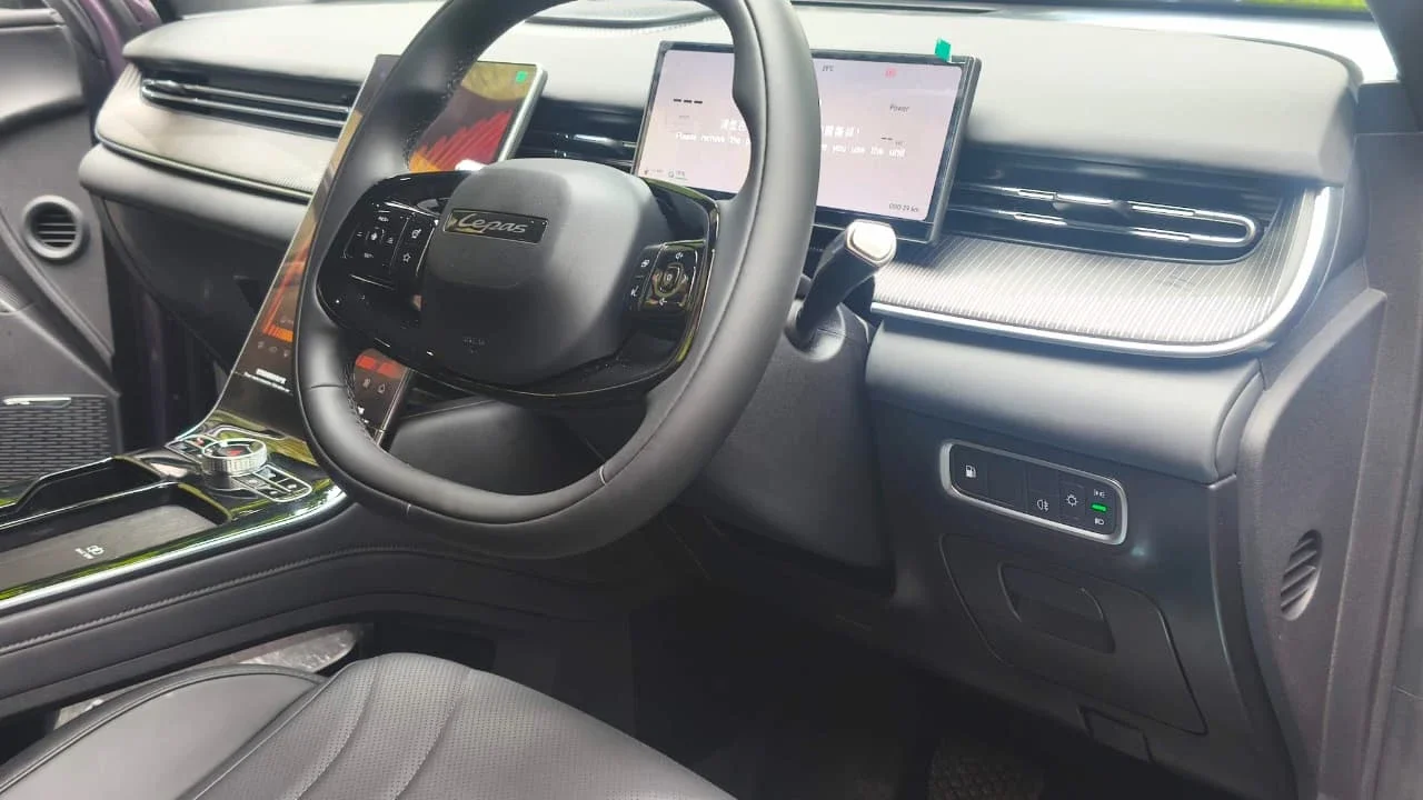 Lepas L8 Pamerkan Keanggunan Baru di Segmen SUV Desain Unik & Fitur RPA Jadi Pembeda