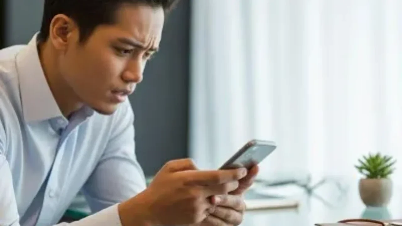 Cara Mudah Mengenali Pinjol Ilegal Agar Tak Jadi Korban
