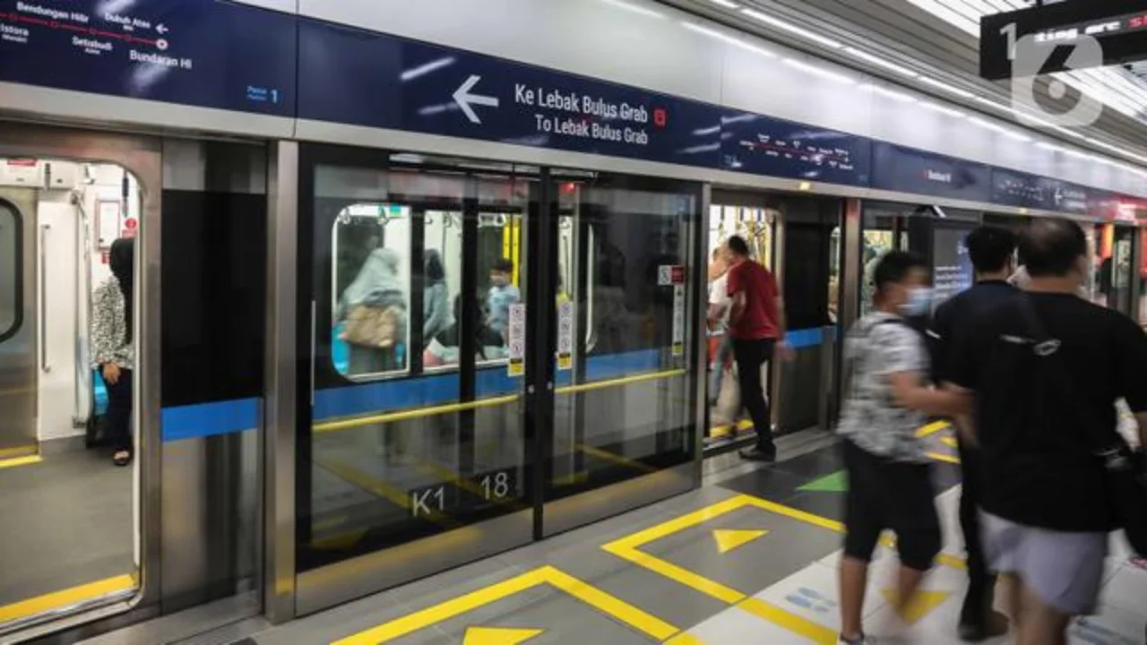 MRT Jakarta Kembali Normal Usai Gangguan Pohon Tumbang