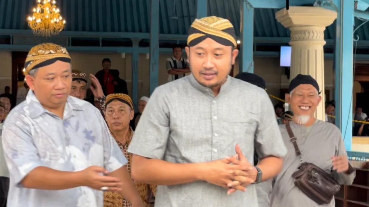 Paku Buwono XIV Mangkubumi/Hangabehi