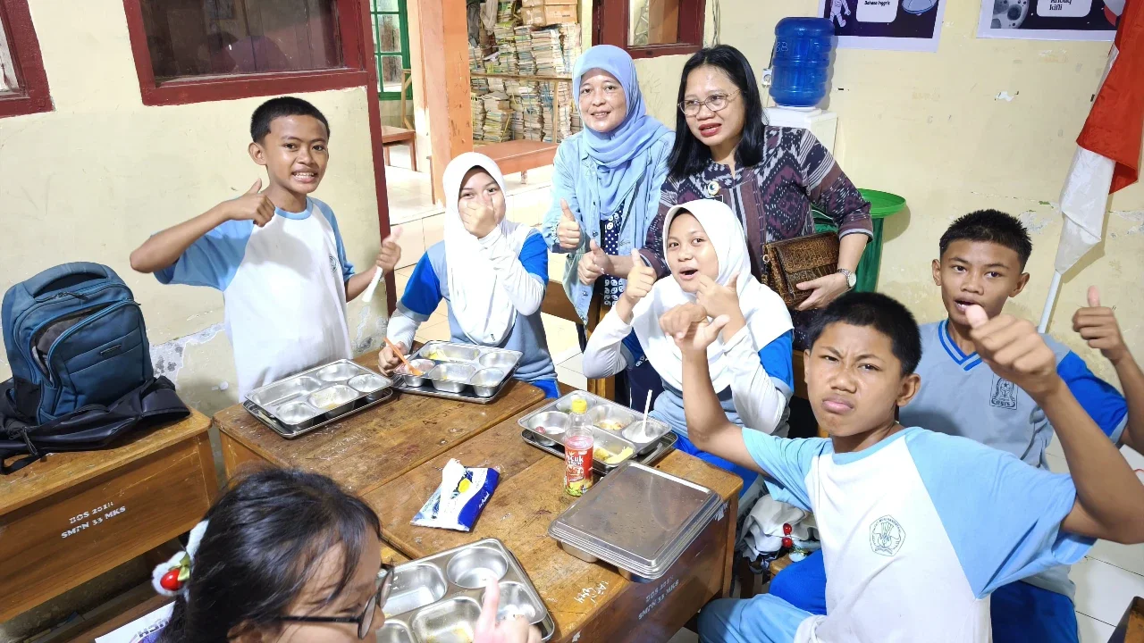 Wujudkan Sekolah Ramah HAM, Kemenkumham Sulsel Awasi Program MBG di SMPN 33 Makassar