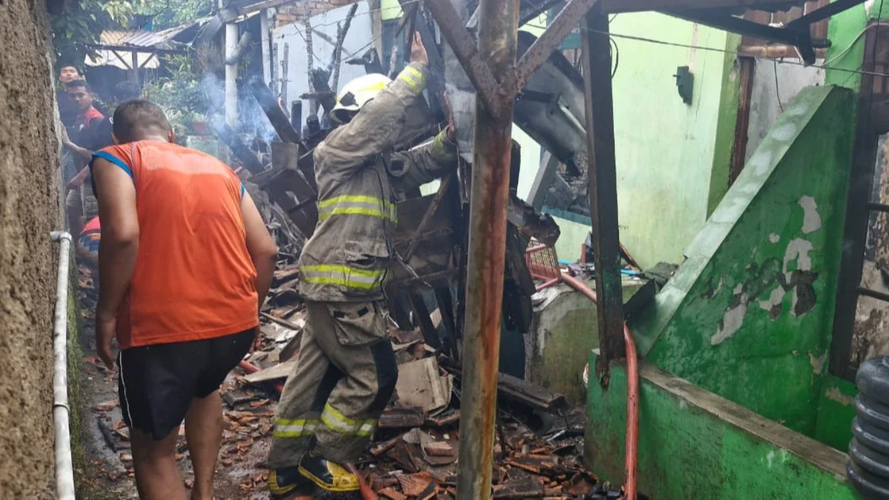 Kebakaran Rumah di Lengkong Bandung, Satu Warga Meninggal Dunia