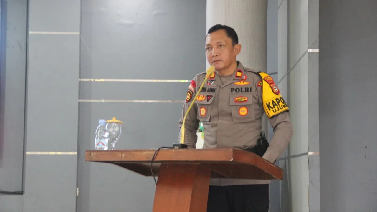 Tiga Hal Dilakukan Iptu Rudi, Kapolsek Ujung Loe yang Viral Ultah Dirayakan Warga