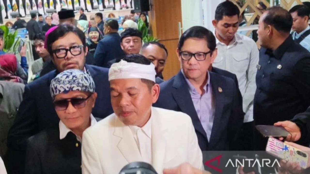 Dedi Mulyadi Geram, Pelaku Perusakan Kebun Teh Harus Ditangkap!