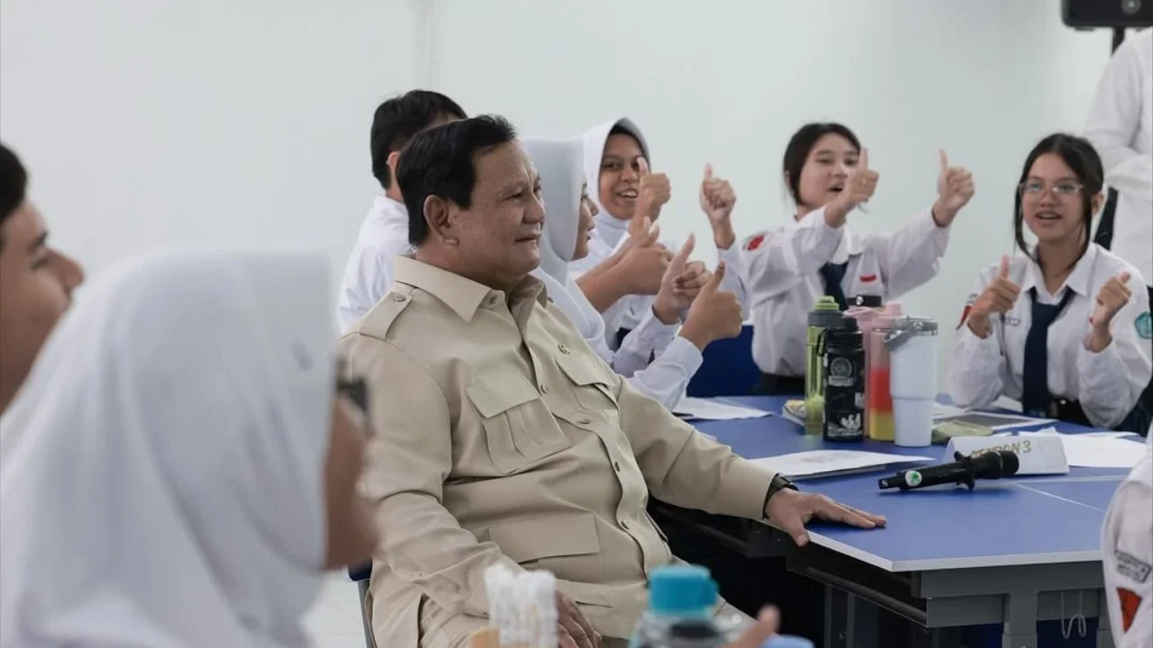 Presiden Prabowo di SMP Negeri 4 Bekasi