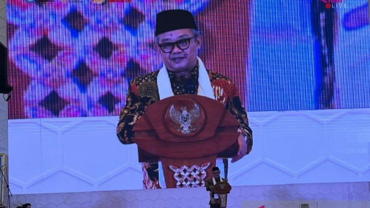 Menteri Pendidikan Dasar dan Menengah Abdul Mu’ti menegaskan kerukunan dan toleransi sebagai DNA bangsa Indonesia yang krusial untuk masa depan, mengajak merawatnya.