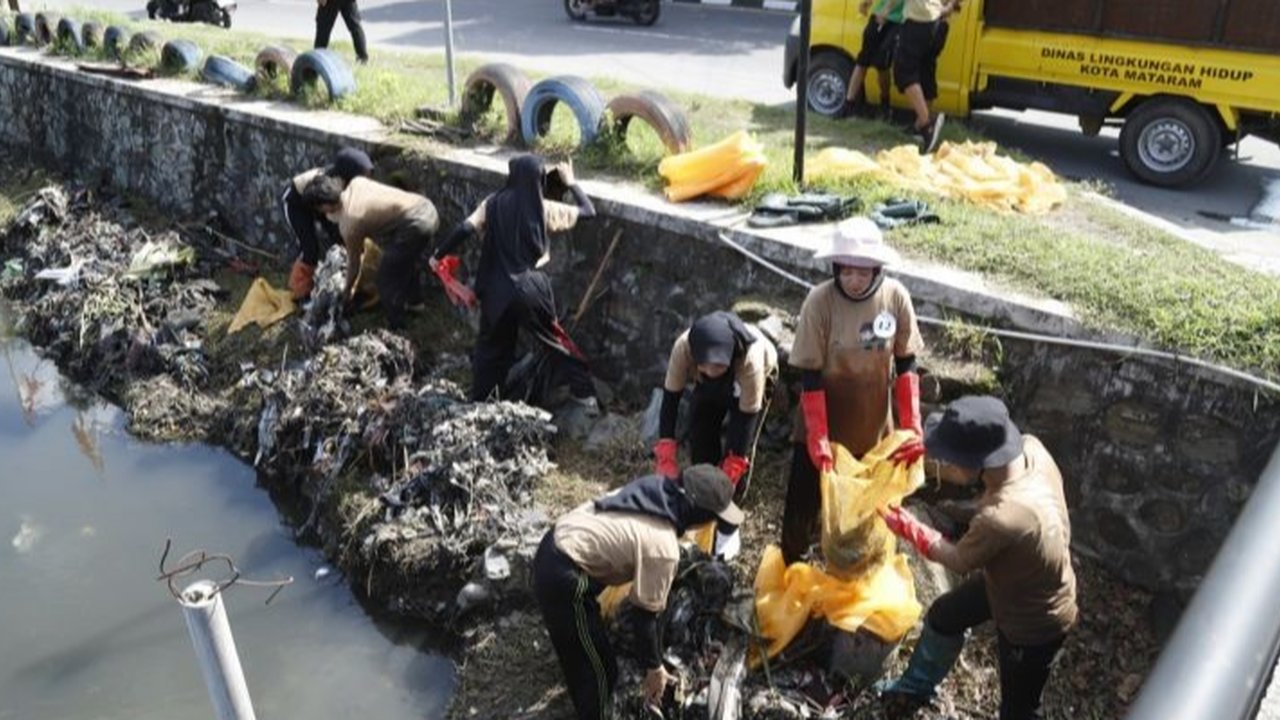 Danantara Bakal Lelang Proyek 'Sulap' Sampah Jadi Listrik di 7 Kota Pada 6 November 2025