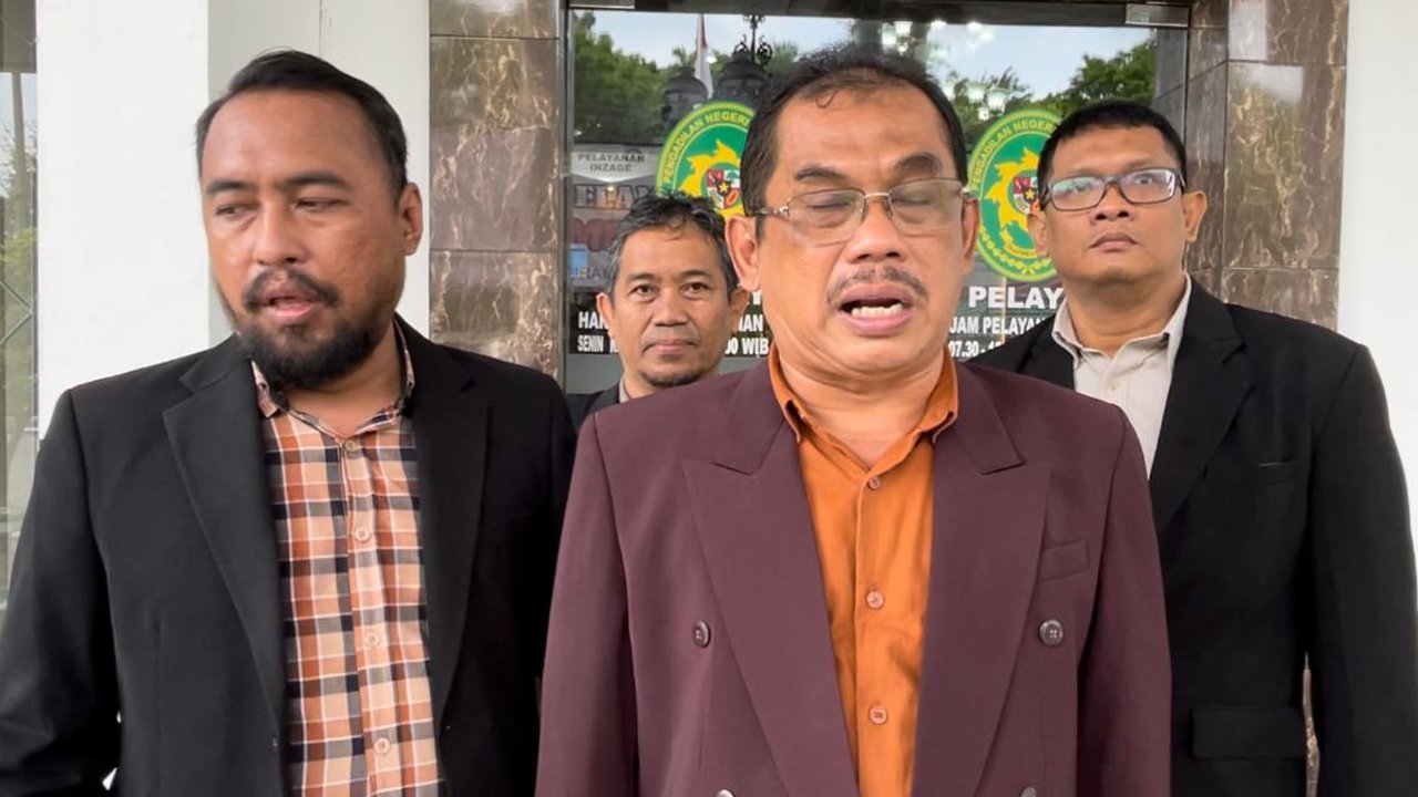 Kubu Alumnus UGM akan Hadirkan Roy Suryo Cs di Sidang Citizen Lawsuit Keaslian Ijazah Jokowi